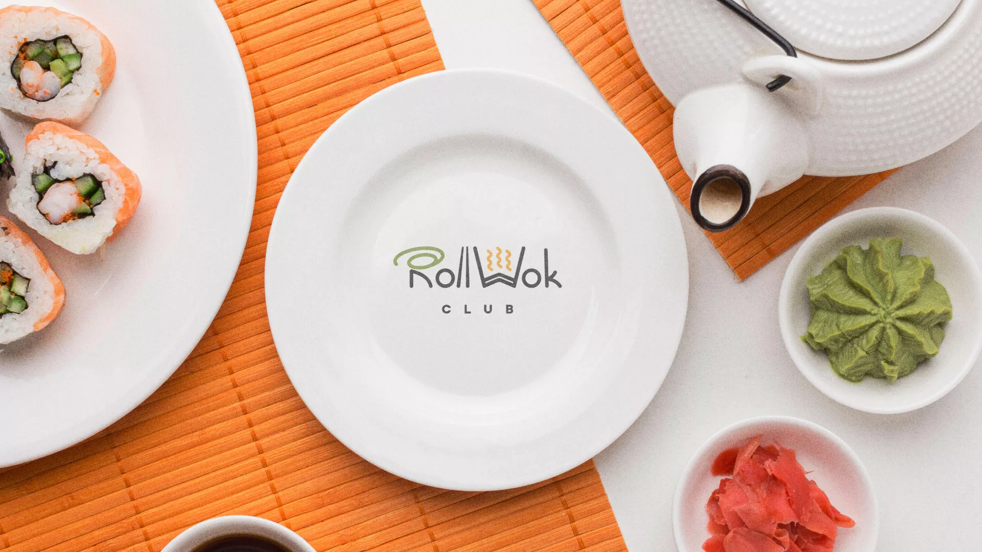 Разработка логотипа и фирменного стиля суши-бара «Roll Wok Club» в Петропавловске-Камчатском